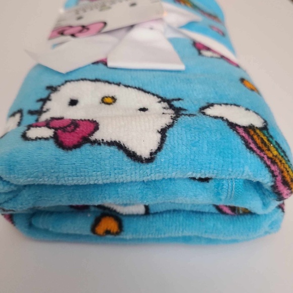 Sanrio Hello Kitty pattern set of 2 hand towels 100% Cotton NWT - Picture 5 of 11